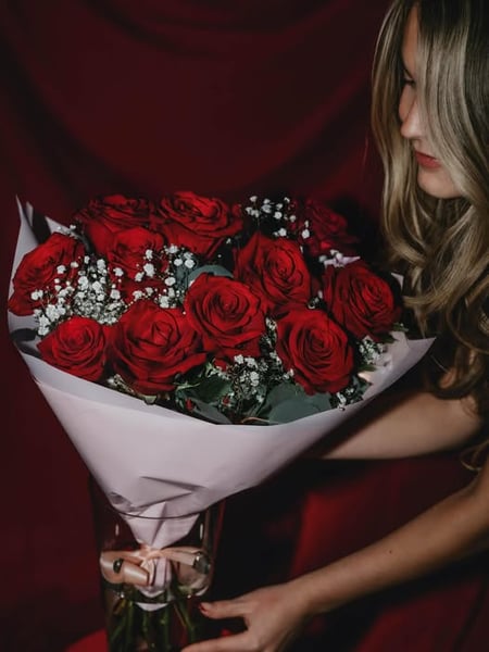 Concours St-Valentin Vert Tige- Gagner un magnifique bouquet de 12 roses rouges!