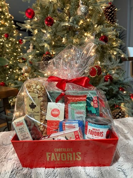 Concours Virginie Cloutier - Courtier immobilier RE/MAX - Gagne ton panier Chocolat Favoris !