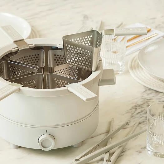 Concours Eugène Allard cuisine et tendances - Gagnez le Fondussimo Blanc de Cassandra Loignon ! Concours Eugène Allard cuisine et tendances - Gagnez le Fondussimo Blanc de Cassandra Loignon !