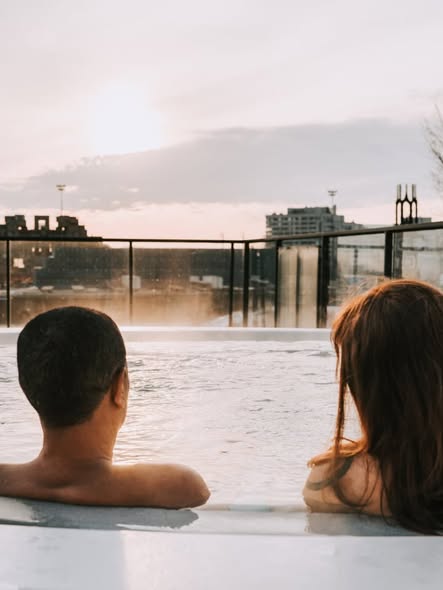 Concours Gagnez un accès pour deux au Bota Bota spa sur l'eau et d'autres activités au vieux Port de Motréal!