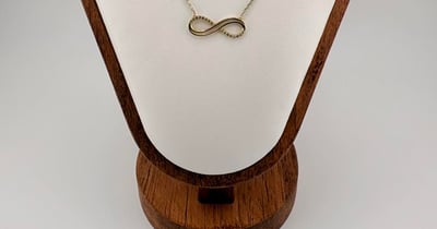 Concours Gagnez un collier infini en or ou une chaine en or jaune et blanc!