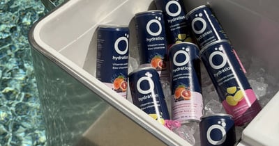 Concours Gagnez une glacière de patio avec cuve amovible (couleur sarcelle) de chez Club Piscine et un ensemble de produits Ö Hydration!
