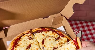 Concours Restaurants Toujours Mikes - Gagnez une carte-cadeau Toujours Mikes de 200$!