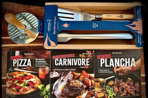 Concours Gagnez un ensemble OPINEL pour le BBQ identifié Projet BBQ et trois livres de Alex Turcotte et un presse burger!
