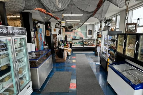 Concours Gagnez un souper de crabe pour deux personnes, avec bouteille de vin et accompagnements inclus!