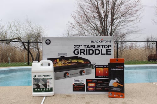 Concours Gagnez une planche Blackstone, un kit d’entretien Blackstone, ainsi qu’une bouteille Oxinora format 1 gallon!