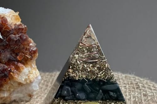 Concours Gagnez une pyramide orgonite en shungite!