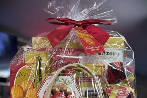 Concours Le Grill Resto Pub - Gagnez un panier de délicieuses friandises !