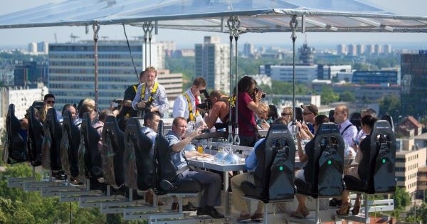 Concours GAGNEZ 1 PAIRES DE BILLETS POUR UNE ENVOLÉE- COCKTAIL a 150 pieds dans le ciel de L'Île-des-Sœur! Concours GAGNEZ 1 PAIRES DE BILLETS POUR UNE ENVOLÉE- COCKTAIL a 150 pieds dans le ciel de L'Île-des-Sœur!